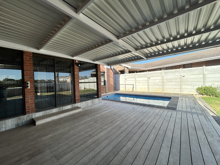 4 Bedroom Property for Sale in Noorsekloof Eastern Cape